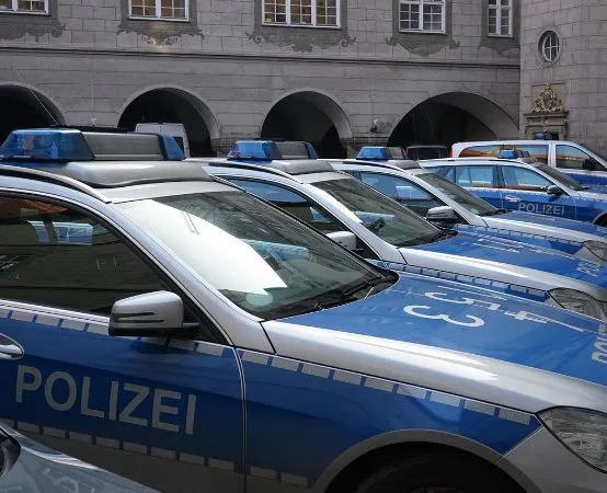 KMP w Wałbrzychu: Policja z Głuszycy edukuje seniorów, jak uniknąć oszustw