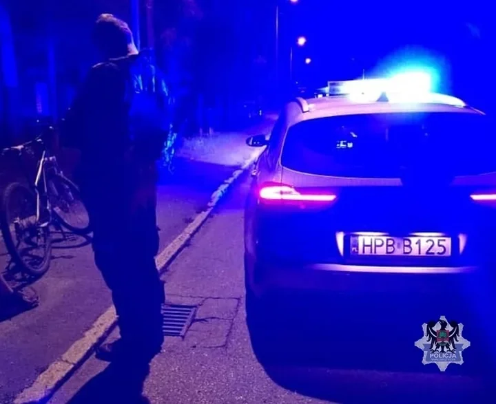 Ponad promil na rowerze. Dwaj kierujący zatrzymani nocą w Jedlinie-Zdroju