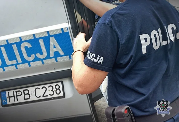 25-latek z zakazem prowadzenia zatrzymany pod Wałbrzychem