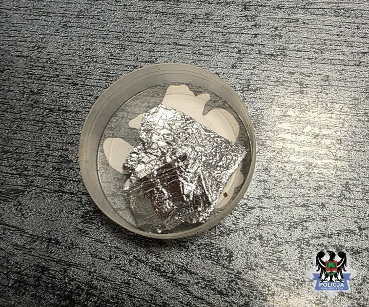 Kontrola na ulicy Limanowskiego. 49-latek miał marihuanę i metamfetaminę