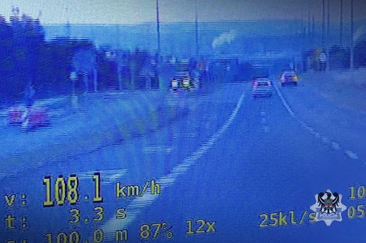 108 km/h w terenie zabudowanym. 40-latka straciła prawo jazdy