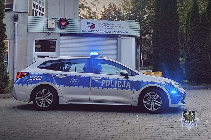 Ojciec poprosił policjantów o pomoc. Pilotaż dziecka do szpitala