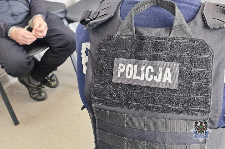 Jeden zahaczył o budynek, drugi jechał z cofniętymi uprawnieniami