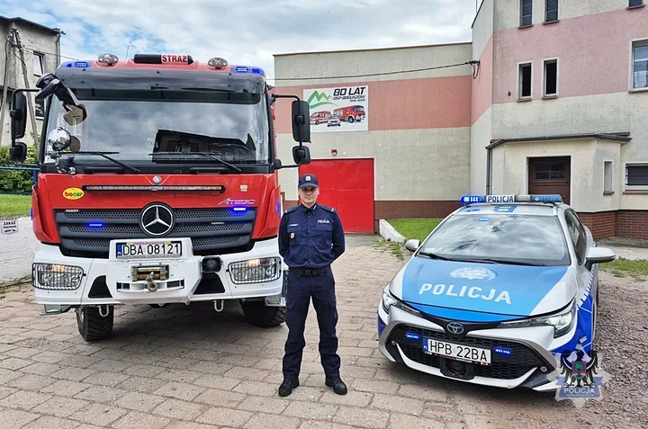 Ledwo skończył służbę, a w Boguszowie-Gorcach ratował 80-latka z płonącego mieszkania