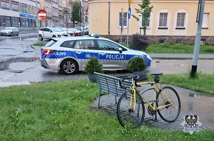 Najpierw przewrócili się na hulajnodze, potem policja wystawiła mandaty do 2,5 tys. zł