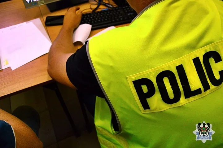 Otwarte auto i kluczyki w stacyjce - finał był spalonym wrakiem