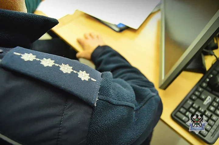 Zwykła kłótnia przerodziła się w dewastację auta i groźby śmierci