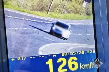126 km/h na siedemdziesiątce - poranny pomiar skończył się utratą prawa jazdy
