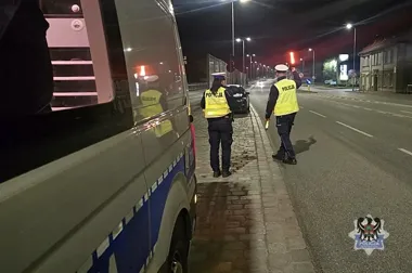 Przed czwartą w Wałbrzychu wpadł kierowca z cofniętymi uprawnieniami
