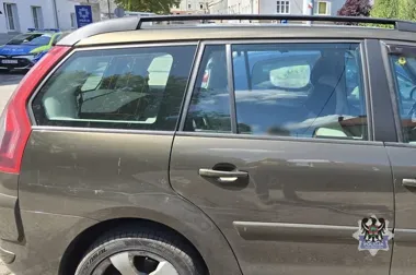 Kluczem porysowała auto po uwadze o parkowaniu. Policjanci szybko ją zatrzymali