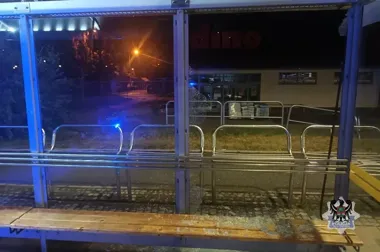 Młotek, 3,04 promila i zdemolowana wiata w Wałbrzychu