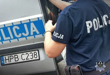 25-latek z zakazem prowadzenia zatrzymany pod Wałbrzychem