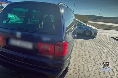 Trzy zakazy sądowe nie zatrzymały kierowcy. Wpadł na trasie S3