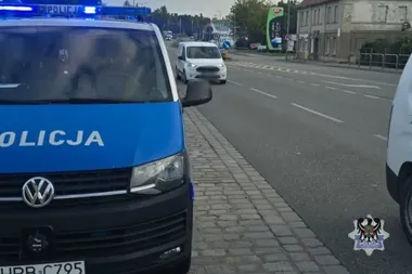 Przekroczył prędkość o 14 km/h. Policja odkryła sądowy zakaz