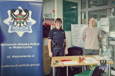 Seniorzy w Wałbrzychu usłyszeli, jak rozpoznać telefon od oszusta