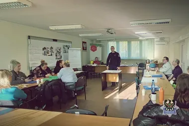 Oferta pracy za granicą i jedno kliknięcie. Policja ostrzega w Wałbrzychu