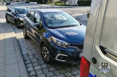 53-latka wjechała pod inny samochód - policja od razu wyczuła alkohol