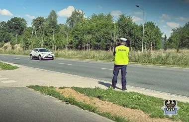 Wałbrzyscy policjanci ostrzegają przed błędami, które kosztują życie na drodze