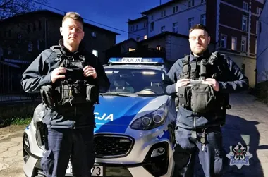 84-latek leżał na podłodze od dwóch dni - policja weszła siłą