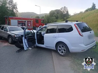 Zasnęła za kierownicą w Wałbrzychu - chwila i było po wszystkim