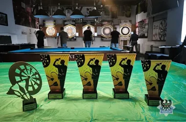 Strażak z Jeleniej Góry wygrał dolnośląski turniej w darta - finał 3-2