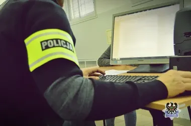 70-latka dosypała truskawki do kobiałek i zamiast oszczędności ma zarzuty