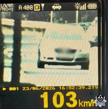 103 km/h na ograniczeniu do 50 - kierująca z Wałbrzycha straciła prawo jazdy