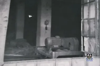 Zatrzymani na gorącym uczynku - próbowali wynieść instalację z nieczynnej fabryki