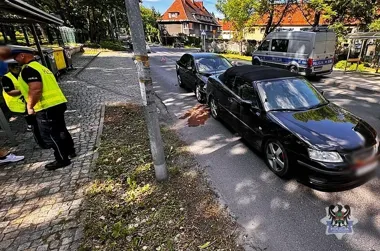 Jedna chwila i 1020 zł mandatu - kolizja na Karkonoskiej w Wałbrzychu