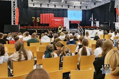 Policjanci w Wałbrzychu postawili na praktykę. Uczyli, jak reagować