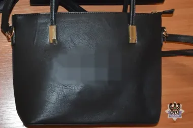 Zostawiła torebkę w sklepie - w kilka godzin policja odzyskała tablet i zatrzymała mężczyznę