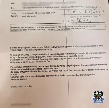 Dziewczyna wysiadła w Wałbrzychu przypadkiem - policjanci ruszyli od razu