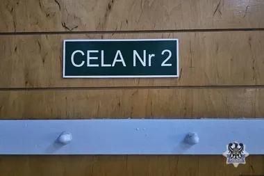 Przyszedł na dozór, a z komisariatu wyjechał prosto do więzienia