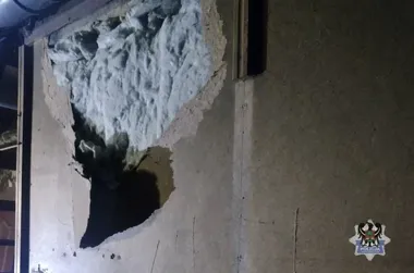 Sekundy od włamania w Boguszowie-Gorcach - agresywni 50-latkowie zatrzymani przez policję