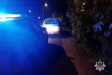 Trzy kontrole i auto w budynku - czterech kierowców w rękach policji w Wałbrzychu
