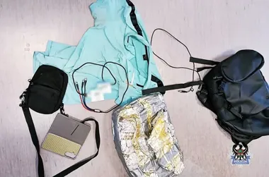 Dwoje 22-latków po kradzieżach w Wałbrzychu - część łupu wróciła do policji