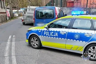 Poranny rajd 18-latka skończył się kradzionym autem i policyjną celą