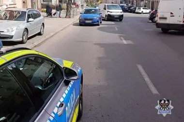 Sekundy od tragedii na Piłsudskiego - 88-latka wtargnęła pod auto