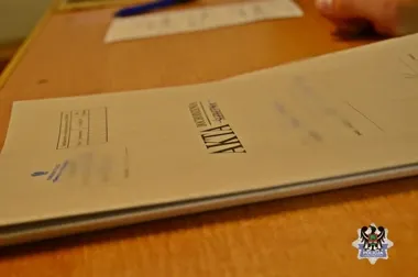 Podpisał kartę kredytową w Wałbrzychu i od razu naraził bank