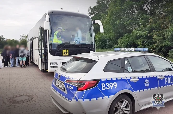 Policja w Wałbrzychu kontroluje autokary przed wakacyjnymi wyjazdami